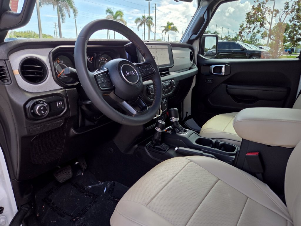 Used 2024 Jeep Gladiator Sport AWD/4WD image 28