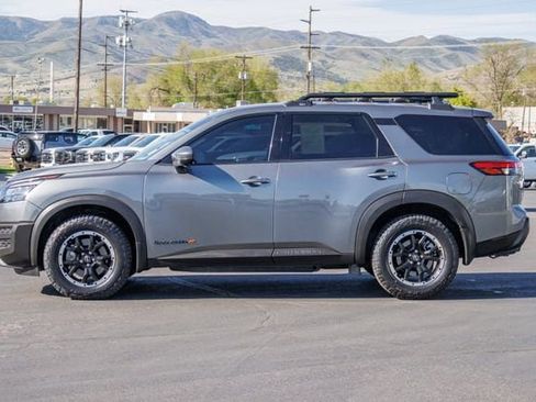 Used 2023 Nissan Pathfinder Rock Creek AWD/4WD image 3
