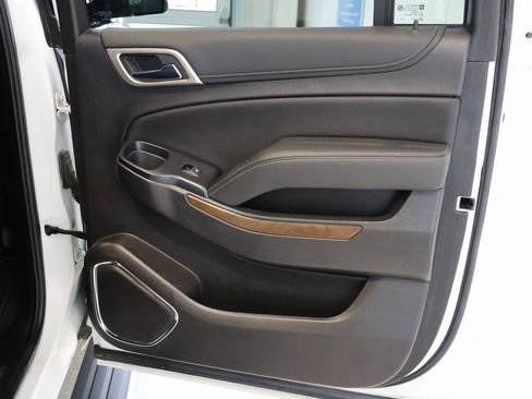 Used 2019 GMC Yukon XL Denali image 37