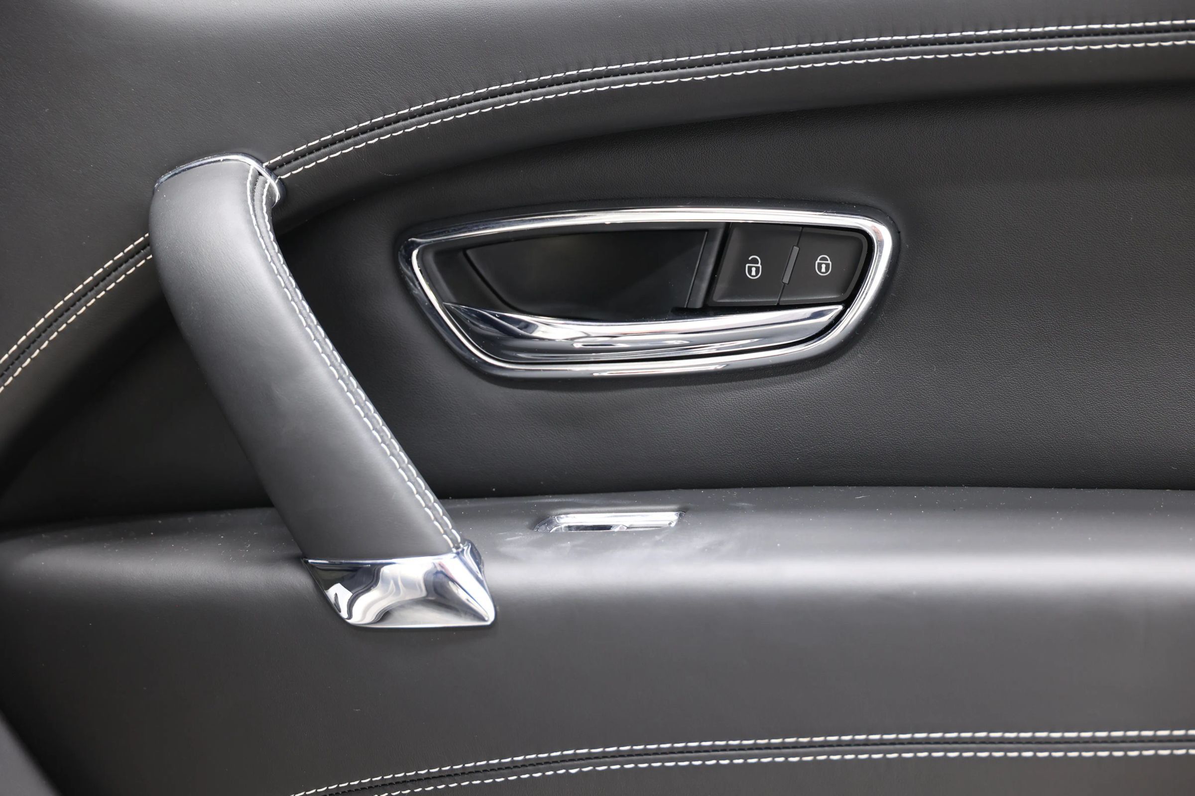 Used 2018 Bentley Bentayga Onyx Edition AWD/4WD image 86