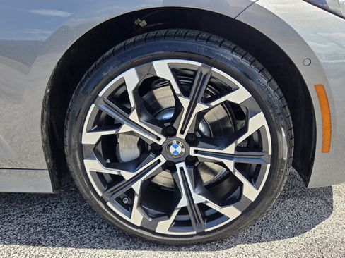 Certified 2025 BMW 330i Sedan RWD image 9