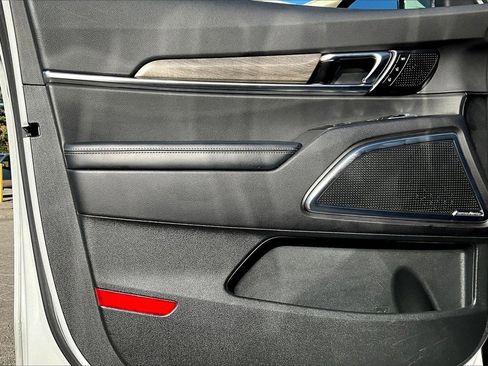 Used 2022 Kia Telluride SX w/ Nightfall Edition Package image 27