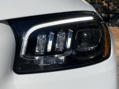 Used 2022 Mercedes-Benz GLS 450 4MATIC image 14