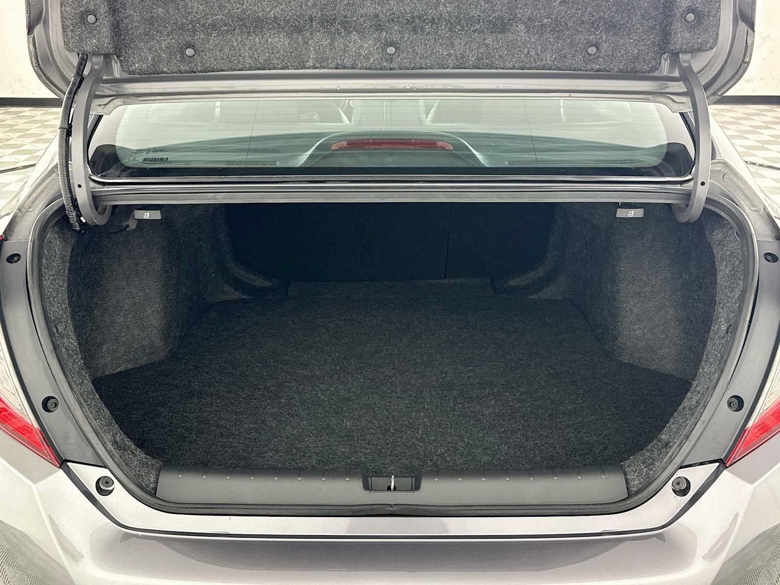 Used 2020 Honda Civic Sport image 22