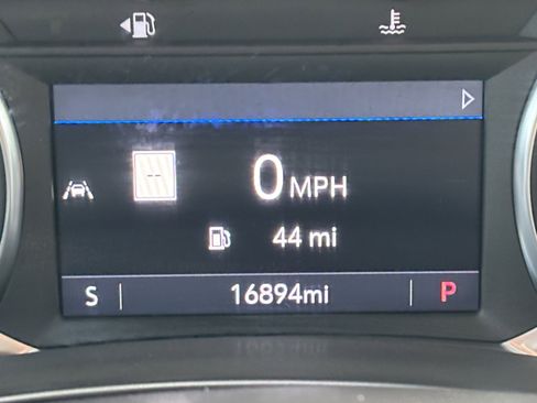 Used 2024 GMC Terrain AT4 w/ Infotainment Package II image 33