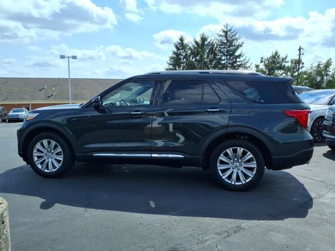 Used 2021 Ford Explorer Limited w/ Equipment Group 301A AWD/4WD image 4