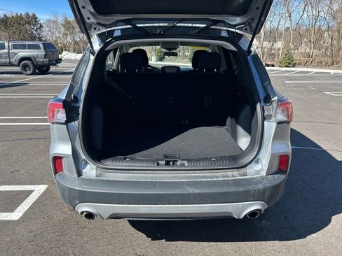 Used 2022 Ford Escape SE w/ Cold Weather Package image 12