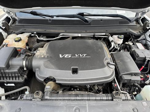 Certified 2022 GMC Canyon Denali image 8