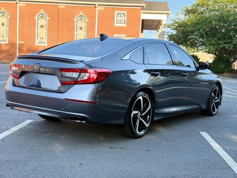 Used 2019 Honda Accord Sport image 6