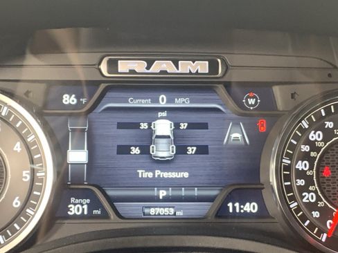 Used 2025 RAM 1500 Laramie AWD/4WD image 23