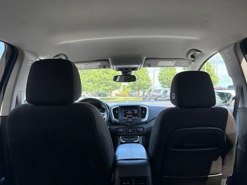 Used 2023 GMC Terrain SLE w/ Driver Convenience Package AWD/4WD image 9