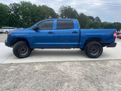 Used 2017 Toyota Tundra SR5 w/ SR5 Upgrade Package AWD/4WD image 4