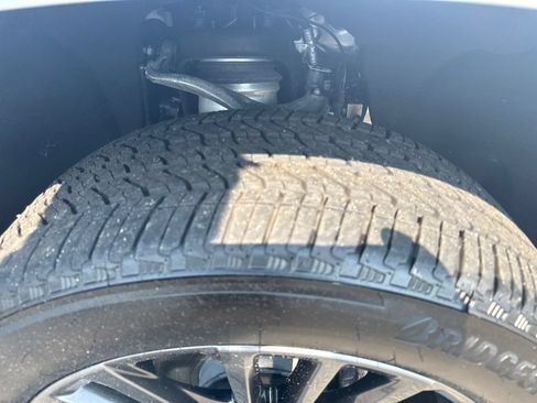 Used 2026 Cadillac Escalade ESV Platinum Sport w/ LPO, Floor Liner Package AWD/4WD image 40