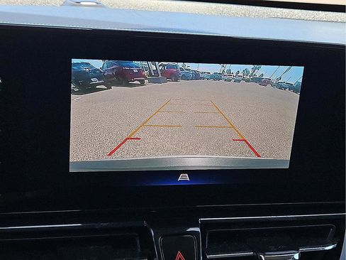 Used 2025 Chevrolet TrailBlazer LT FWD image 14