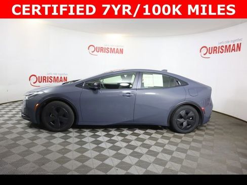 Used 2025 Toyota Prius LE image 8