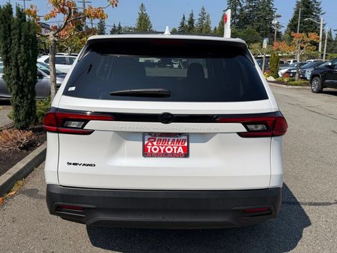 Used 2025 Toyota Grand Highlander AWD Hybrid image 8