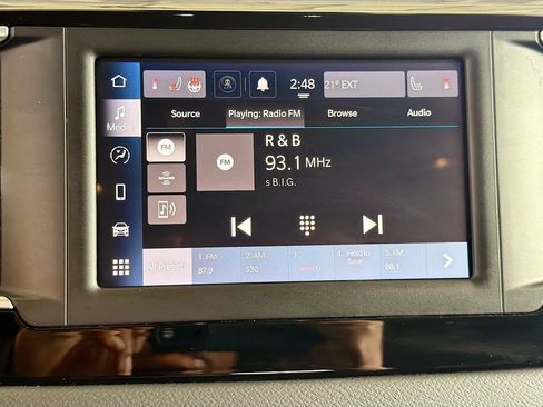 Used 2023 Chrysler Voyager LX image 14