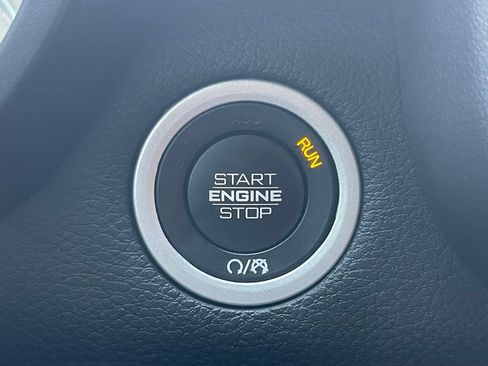 Used 2020 RAM 1500 Big Horn AWD/4WD image 30