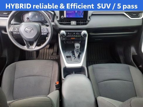 Used 2023 Toyota RAV4 LE FWD image 27
