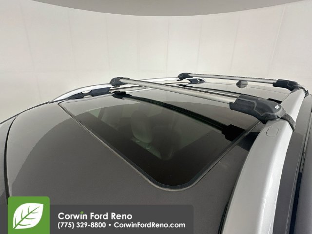 Used 2019 Jeep Cherokee Overland w/ Technology Group AWD/4WD image 25