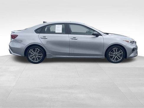 Used 2024 Kia Forte GT-Line w/ GT-Line Premium Package FWD image 2