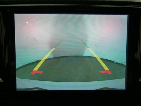 Used 2021 Chrysler Pacifica Touring-L FWD image 31