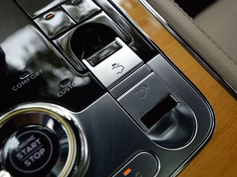 Used 2021 Bentley Continental GT image 46