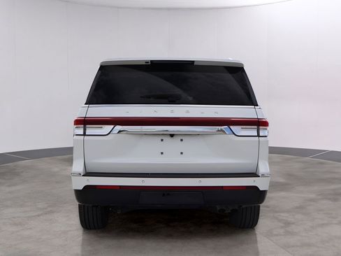 Used 2024 Lincoln Navigator Premiere AWD/4WD image 6