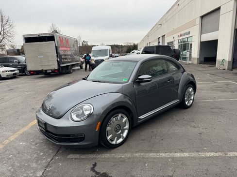Used 2013 Volkswagen Beetle 2.5 image 30