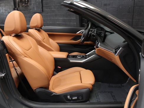 Used 2024 BMW M440i Convertible w/ Premium Package RWD image 54