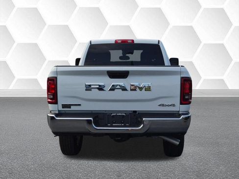 Used 2026 RAM 2500 Big Horn AWD/4WD image 4