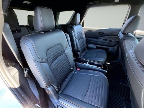 New 2025 Nissan Pathfinder Rock Creek image 10