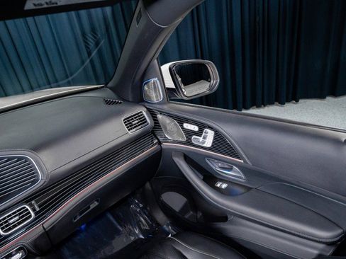 Certified 2024 Mercedes-Benz Maybach GLS 600 4MATIC image 30