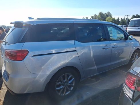 Used 2020 Kia Sedona EX FWD image 5
