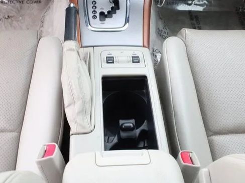 Used 2005 Subaru Outback 3.0R L.L. Bean image 30