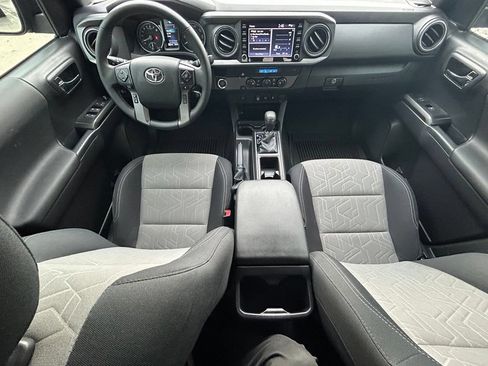 Used 2022 Toyota Tacoma TRD Sport RWD image 10