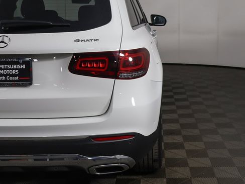 Used 2022 Mercedes-Benz GLC 300 4MATIC w/ Premium Package Lite image 16