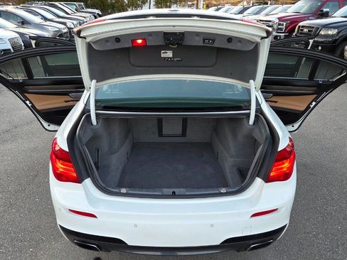 Used 2015 BMW 750i xDrive image 38