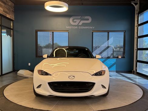Used 2021 MAZDA MX-5 Miata Grand Touring RWD image 8