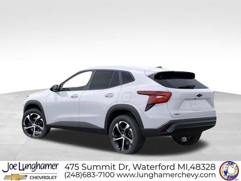 New 2026 Chevrolet Trax RS w/ Driver Confidence Package FWD image 3