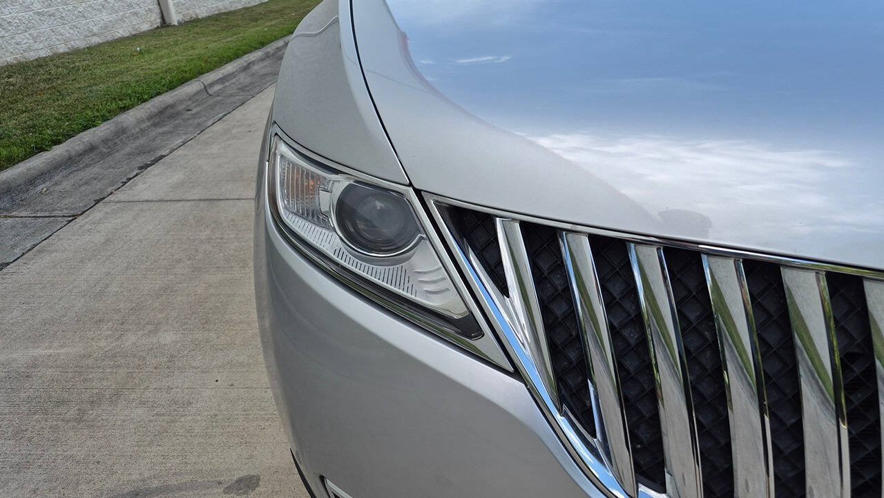 Used 2015 Lincoln MKX AWD w/ Equipment Group 102A image 9