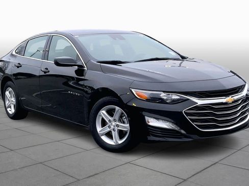 Used 2024 Chevrolet Malibu LT image 3