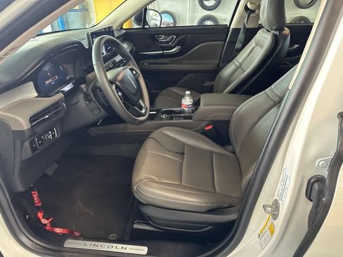 Used 2023 Lincoln Corsair AWD w/ Equipment Group 101A image 6