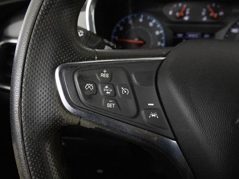 Used 2020 Chevrolet Equinox LS image 28