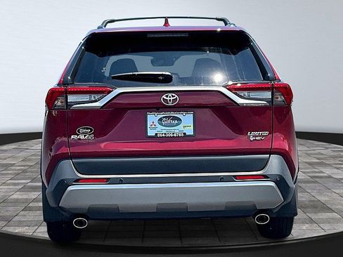 Used 2025 Toyota RAV4 Limited w/ Advanced Technology Package image 9