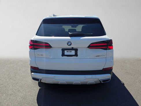 Used 2024 BMW X5 xDrive50e w/ Executive Package AWD/4WD image 4