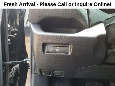 Used 2025 Toyota RAV4 XLE FWD image 14