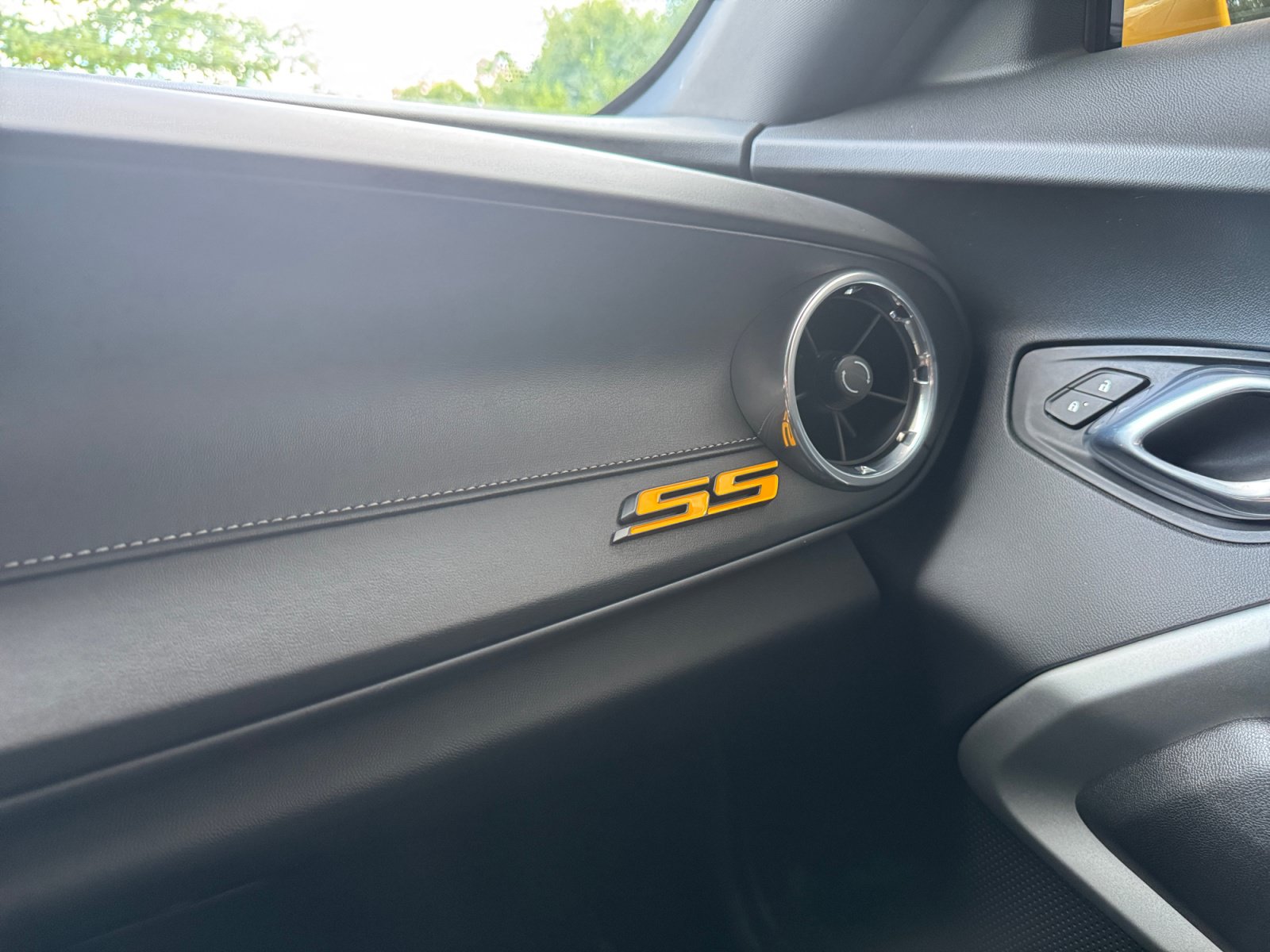 Used 2017 Chevrolet Camaro SS RWD image 25