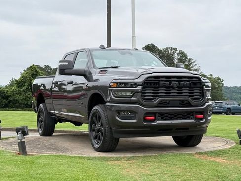Used 2025 RAM 2500 Big Horn AWD/4WD image 1
