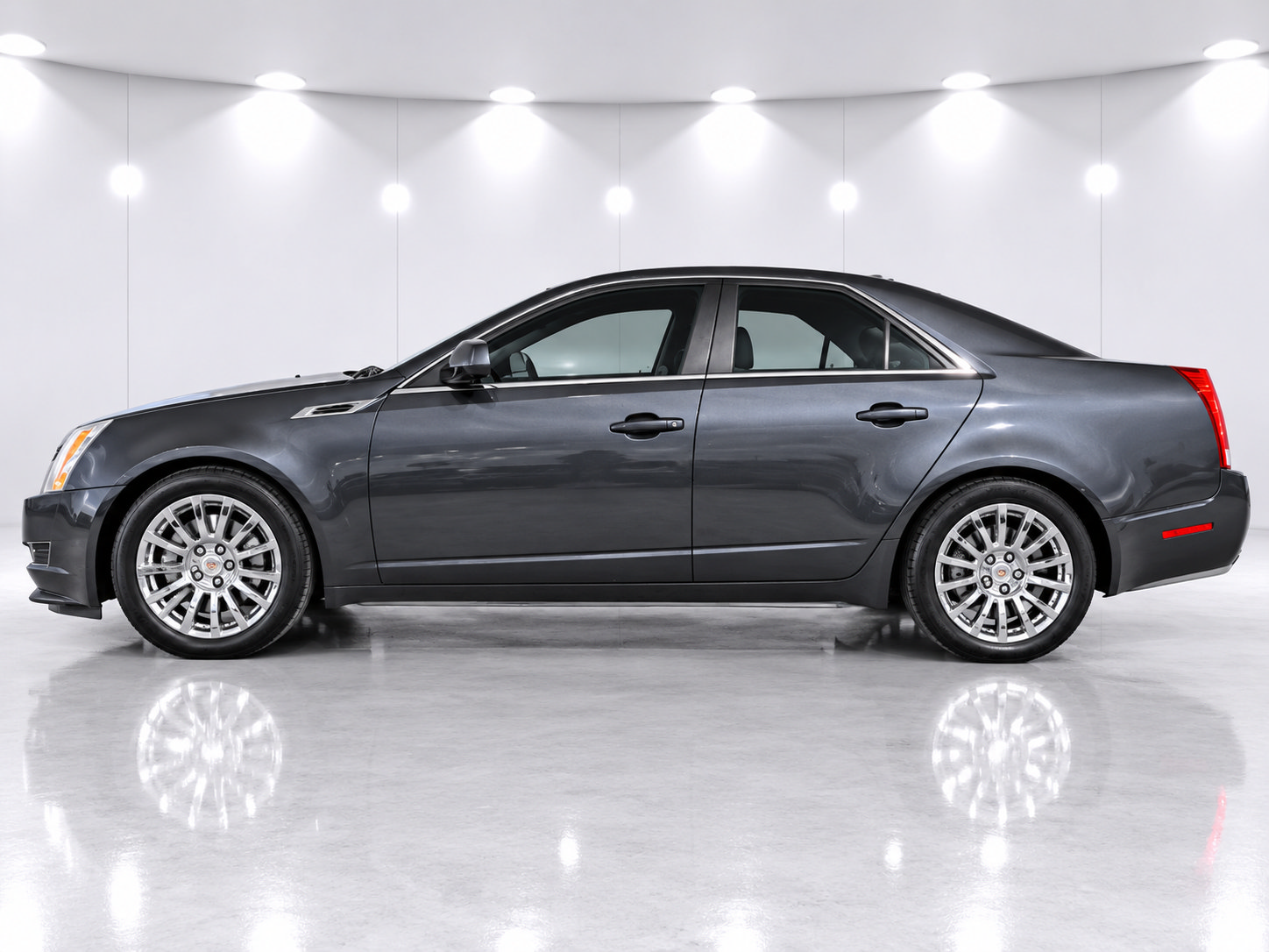 Used 2013 Cadillac CTS Luxury RWD image 4